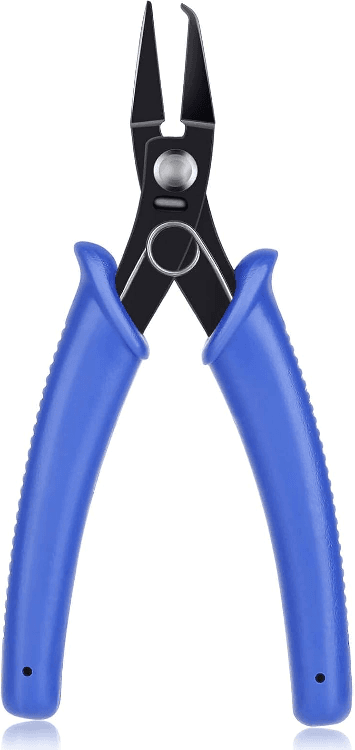 Split ring pliers for swapping hooks on jerkbaits and hard baits